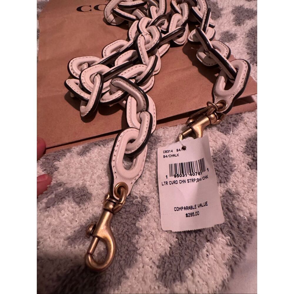 Coach chain link white leather long covered crossbody/shoulder strap purse nwt - Picture 2 of 6